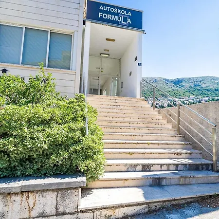 Apartment Down Town - One Bedroom With Balcony
