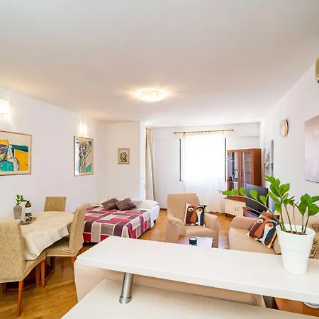 Down Town - One Bedroom With Balcony Dubrovník